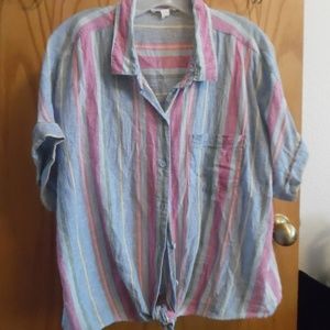 Beach lunch lounge/button down tie top